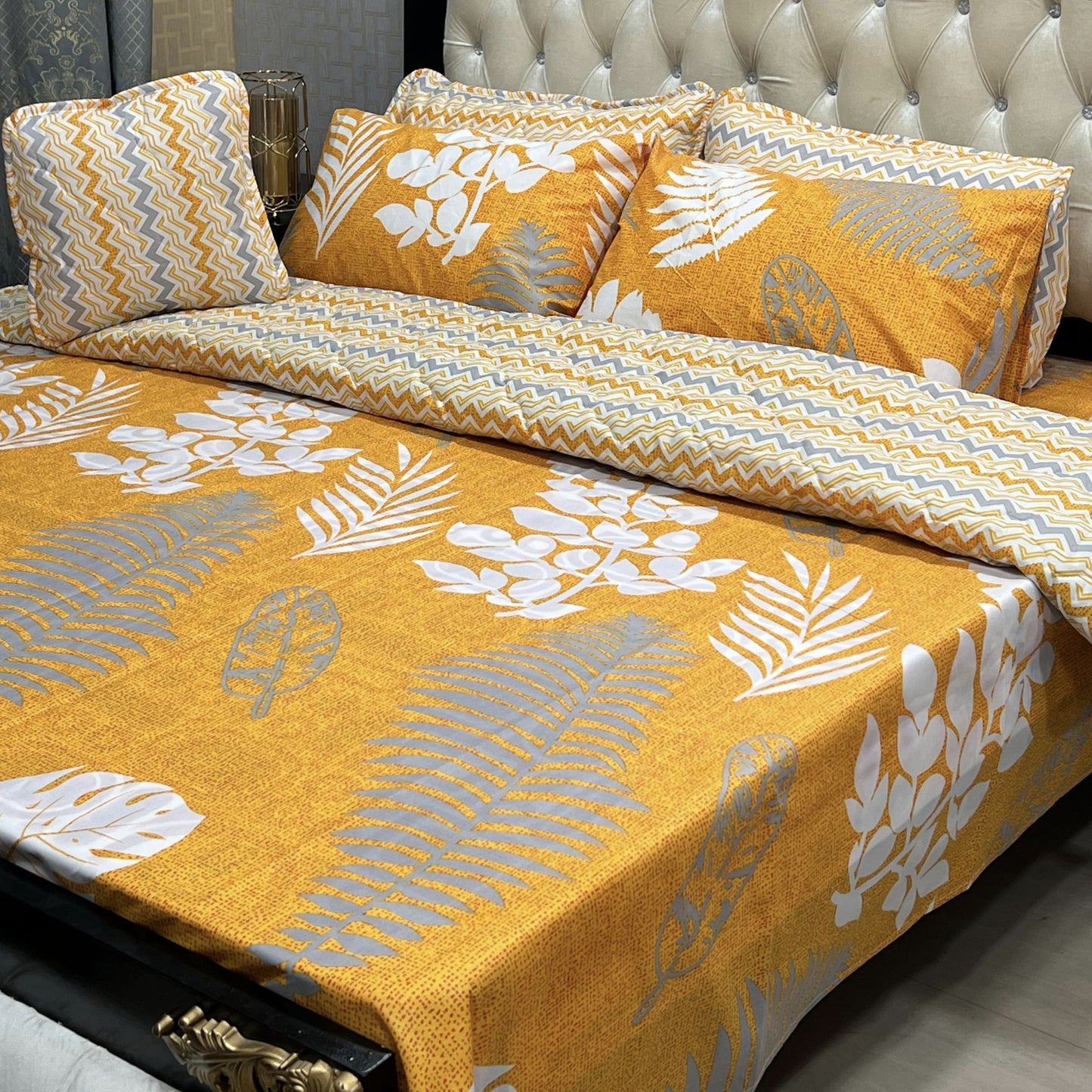 BA Wardrobe™ Comforter Bedsheet - Golden&White